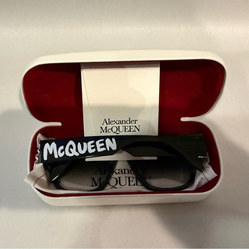 Alexander McQueen Black Designer Sun Glasses comes with case